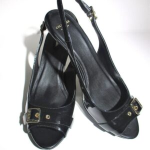 Black kitten heels decorated with a buckle strap